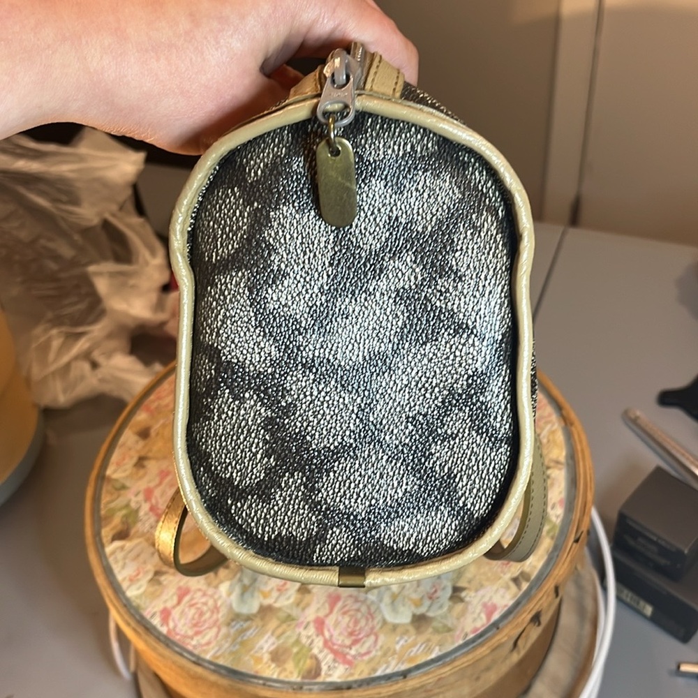 SALE Yves Saint Laurent YSL giraffe-print Boston bag, great condition! - Picture 6 of 15